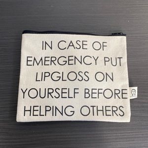 Lip gloss pouch makeup